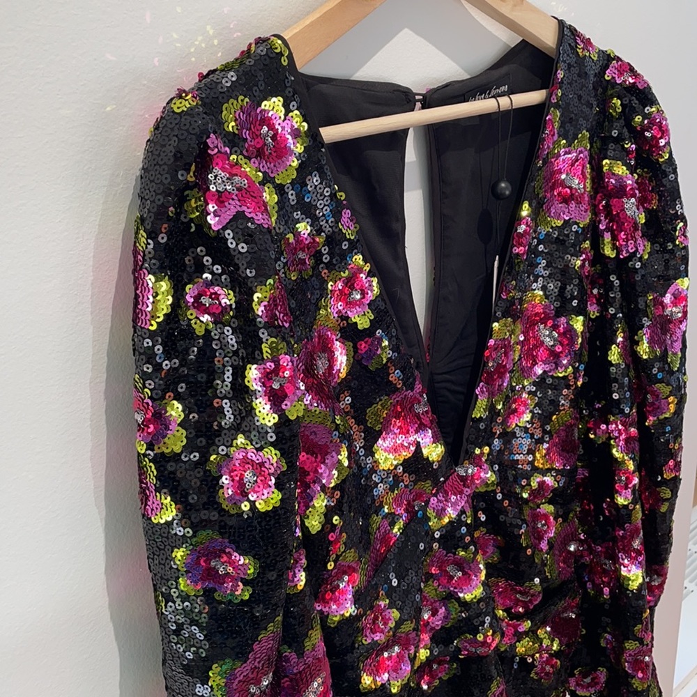 🆕 FOR LOVE & LEMONS | 👗 Stunning sequin dahlia dress - Picture 9 of 15